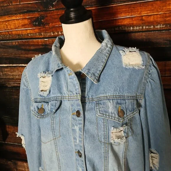 Between Us Jean Jacket 1X Cropped Distressed Ripped Light Wash Denim - Picture 5 of 10